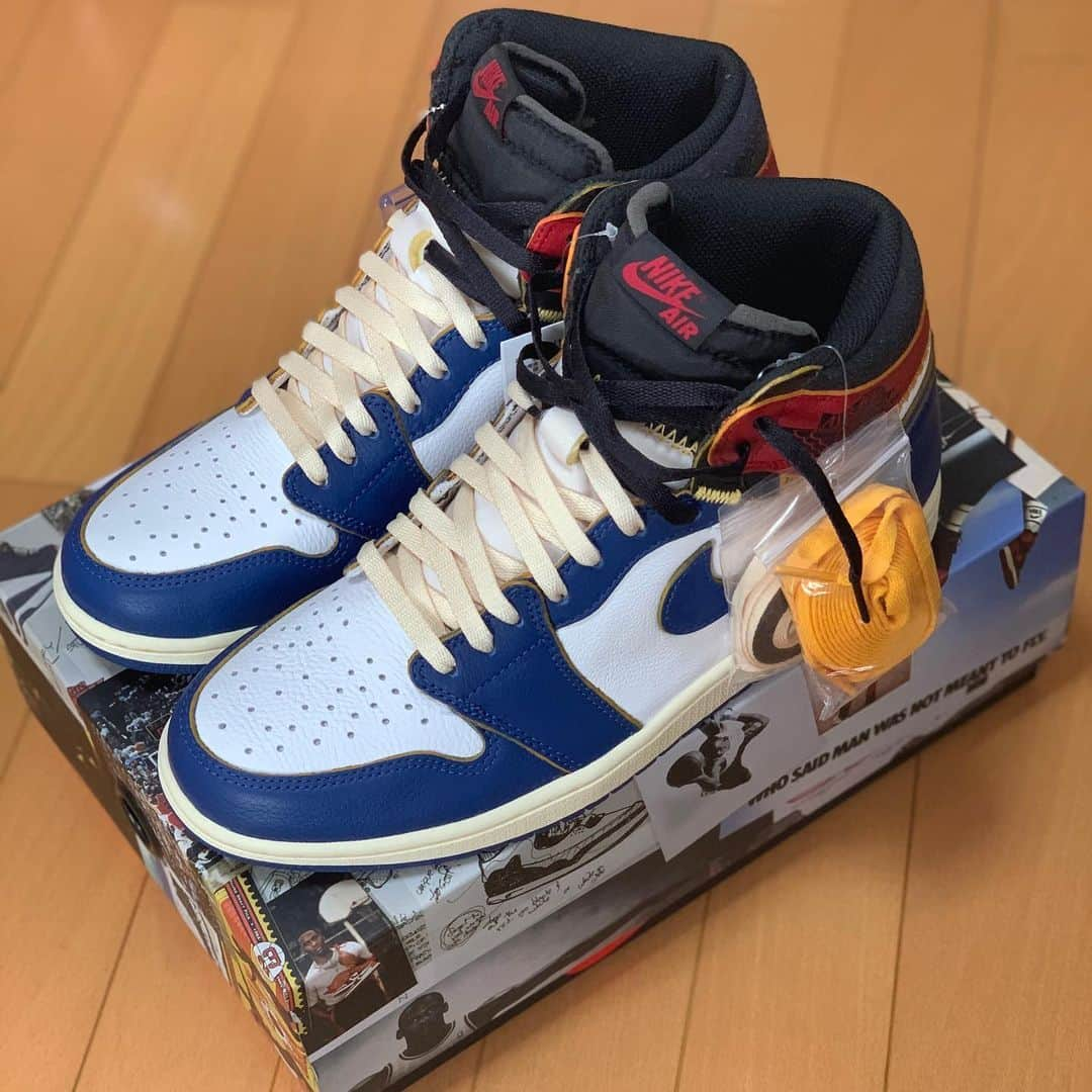 岩本煌史さんのインスタグラム写真 - (岩本煌史Instagram)「got new kicks!!  UNION LOS ANGELES × NIKE AIR JORDAN 1 HIGH BLUE TOE  NIKE AIR JORDAN 1 RETRO HIGH UNION LOS ANGELES BLUE TOE "UNION"WHITE/STORMBLUE-VARSITY RED #nike #ナイキ #airjordan #airjordan1 #aj1 #airjordan1high #airjordan1union  #airjordan1unionla #union #snkrs #prowrestler #プロレスラー #三重県 #桑名市 #出身 #岩本煌史 #sneaker #スニーカー #スニーカー大好き #足元倶楽部 #キモ撮り」12月6日 19時39分 - koji_iwamoto