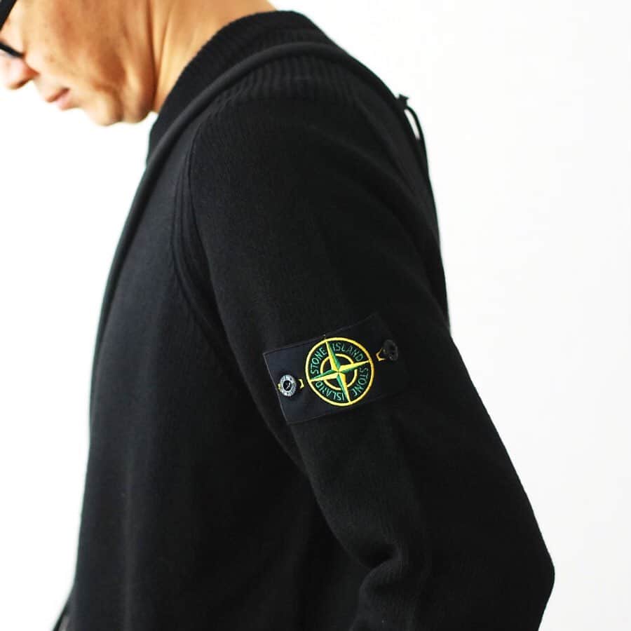 wonder_mountain_irieさんのインスタグラム写真 - (wonder_mountain_irieInstagram)「_ STONE ISLAND / ストーンアイランド “Lambswool Crew Knit” ￥47,300- _ 〈online store / @digital_mountain〉 https://www.digital-mountain.net/shopdetail/000000010494/ _ 【オンラインストア#DigitalMountain へのご注文】 *24時間受付 *15時までのご注文で即日発送 *1万円以上ご購入で送料無料 tel：084-973-8204 _ We can send your order overseas. Accepted payment method is by PayPal or credit card only. (AMEX is not accepted) Ordering procedure details can be found here. >>http://www.digital-mountain.net/html/page56.html _ 本店：#WonderMountain blog>> http://wm.digital-mountain.info/blog/20191206-1/ _ #STONEISLAND #ストーンアイランド _ 〒720-0044 広島県福山市笠岡町4-18 JR 「#福山駅」より徒歩10分 (12:00 - 19:00 水曜・木曜定休) #ワンダーマウンテン #japan #hiroshima #福山 #福山市 #尾道 #倉敷 #鞆の浦 近く _ 系列店：@hacbywondermountain _」12月6日 19時51分 - wonder_mountain_