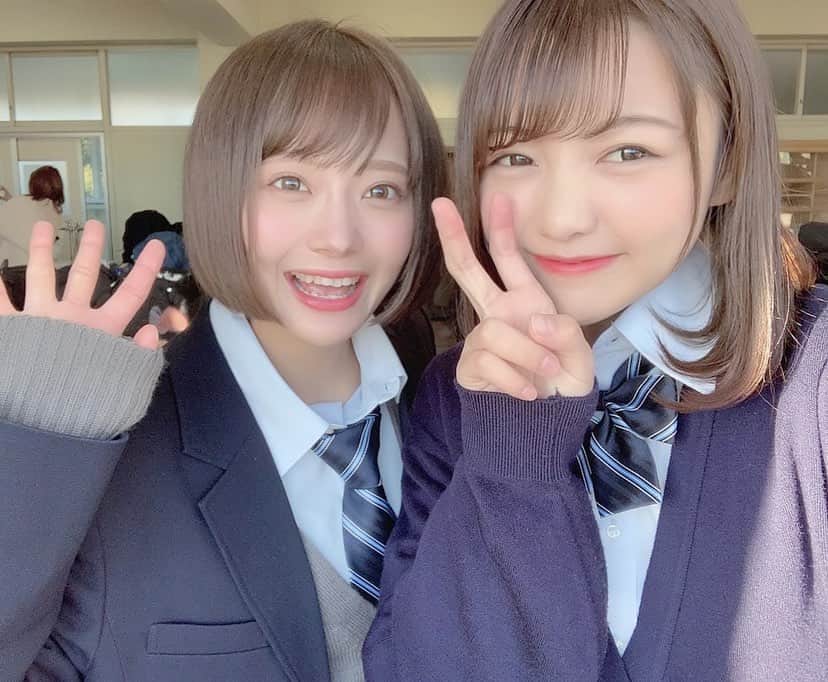 のインスタグラム：「ソフトバンクのCMでとるよ探してね🐶❤️ ㅤ CMの撮影楽しかった🌼 ㅤ 写真はななまると🐥💕てんし ㅤ #青春放題 #PR #SoftBank学割」