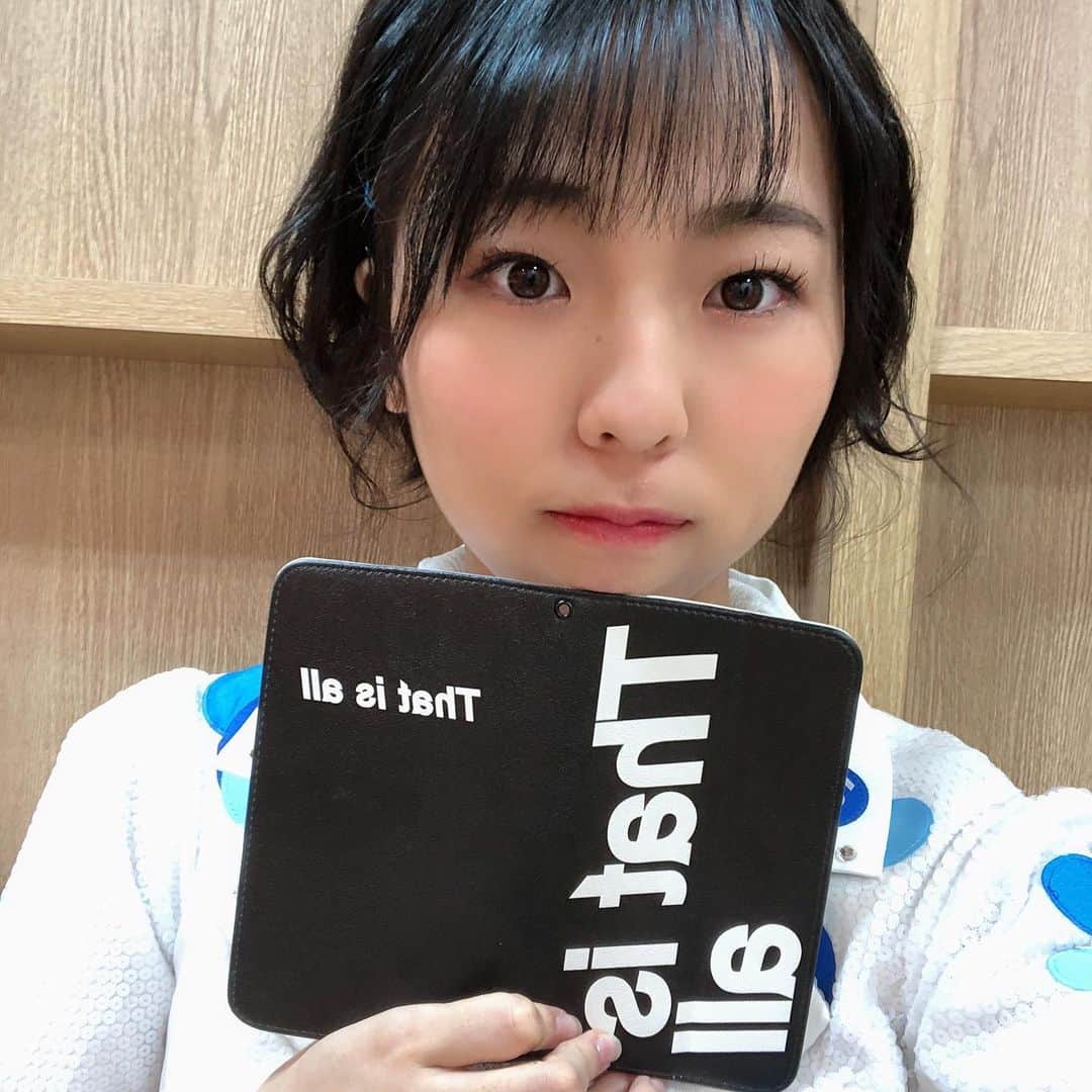 鍛治島彩さんのインスタグラム写真 - (鍛治島彩Instagram)「#SHIBUYA109 にて販売中　12／9まで！ 109さんとコラボグッズ  帽子...可愛すぎて泣いている... 本当にありがとうございます  そしてスマホケースも売っております！  シールはネットの方でまだまだ売っております！全商品！ 15日まで！  109イベントありがとう たくさんの人が駆けつけてくれて嬉しかったです！  たくさん使ってね♡  #アプガ2  #帽子 #キャップ #キャップ女子」12月6日 20時28分 - aya_kajishima_uug2ki