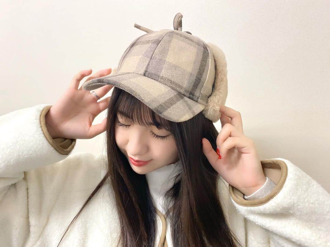 小玉梨々華のインスタグラム：「最近ゲットした帽子☺︎ お気に入りなの〜あったかい〜」