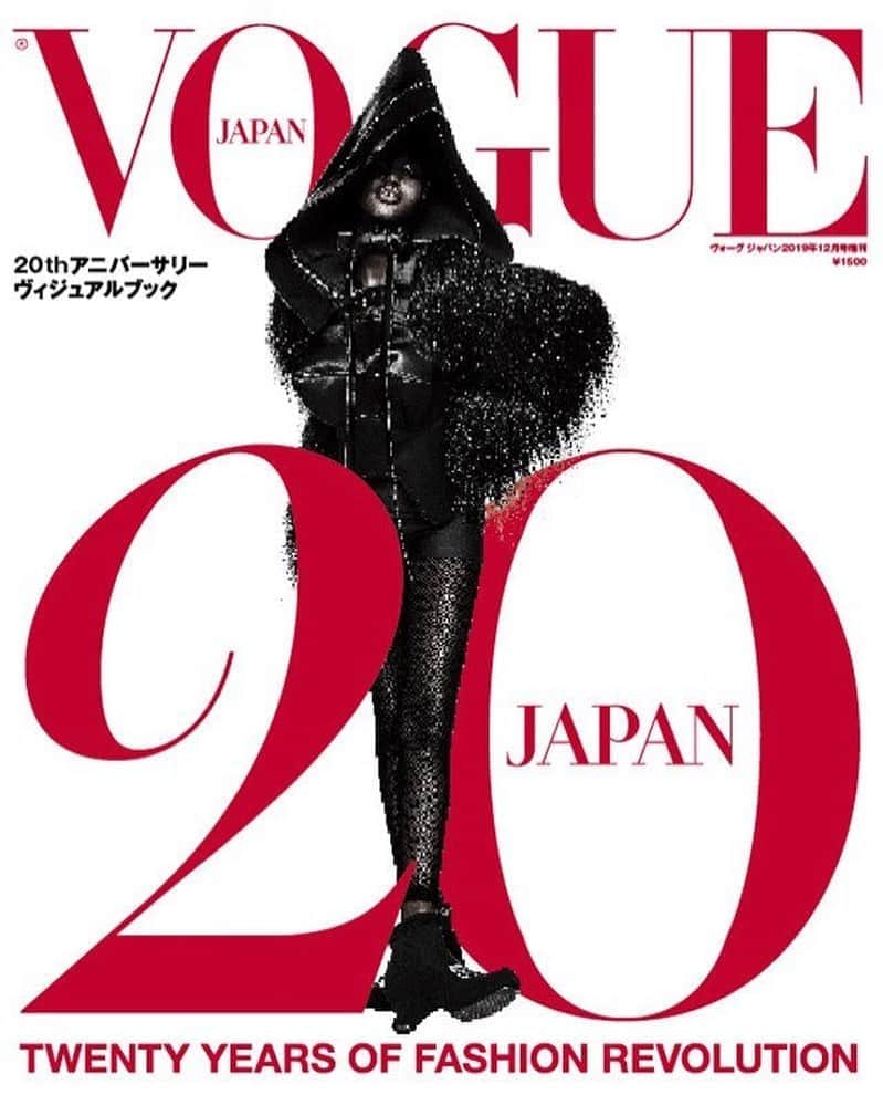 市川染五郎のインスタグラム：「発売日を過ぎてしまいましたが「vogue 20th アニバーサリーブック」に出させていただいてます。ぜひご覧ください。 vogue japan20周年おめでとうございます。」