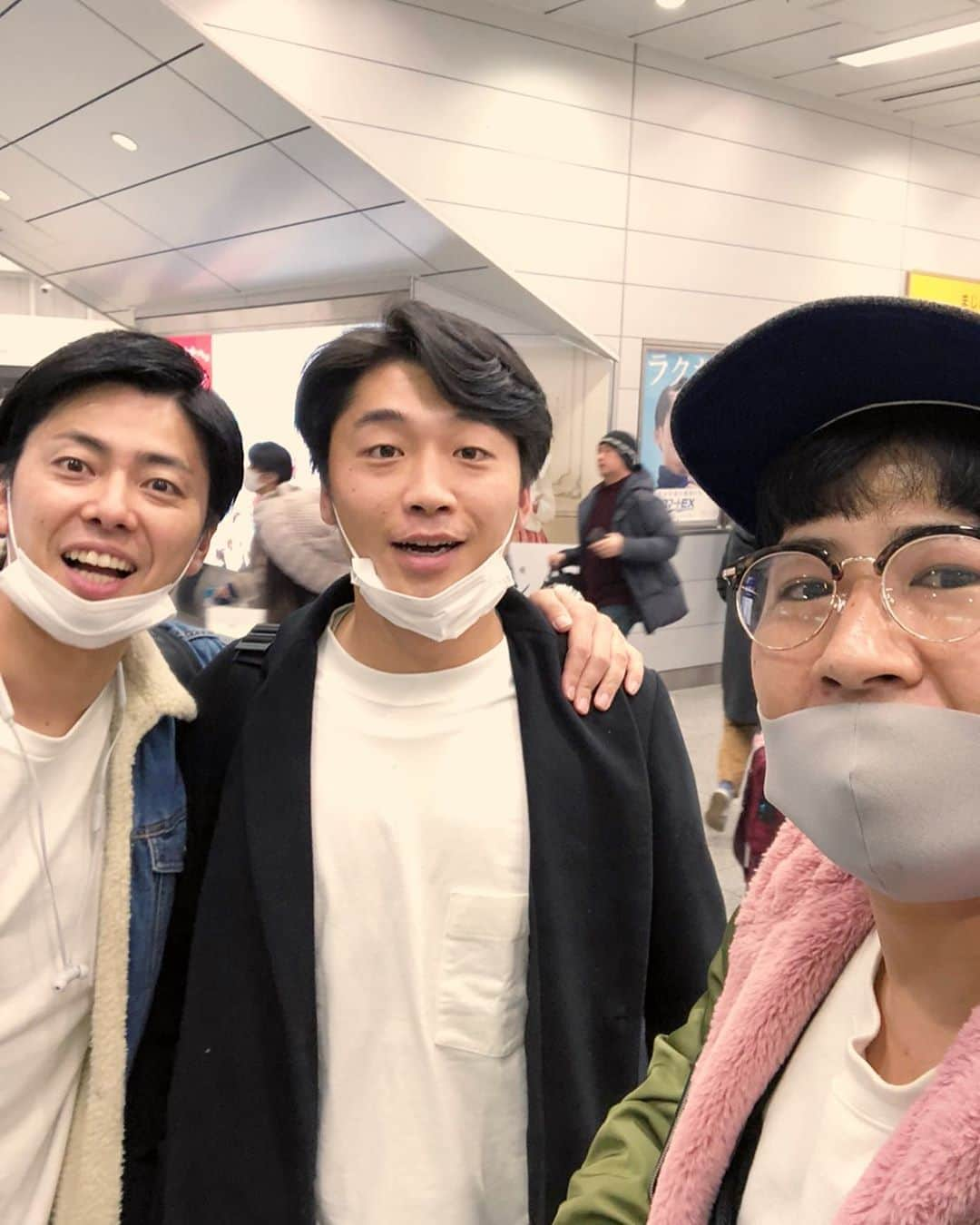 西村真二さんのインスタグラム写真 - (西村真二Instagram)「* 新大阪駅でバッタリ。 同期に会えると嬉しいね。 #さや香 #にいやん」12月6日 21時13分 - shinji_nishimura0630