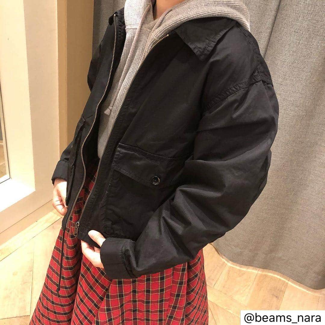 のインスタグラム：「BEAMS（1F）ならファミリー店 . 【店内一部SALEアイテム✨】. . 〈BEAMS BOY〉 コットンツイル G-1 ジャケット  item no:1318-0723 price:¥15.800+tax →30%オフ ¥11,060+tax  コットンツイル素材で軽くて着やすく、着用できる期間が長いのでお勧めです◎お求めやすくなっております☺️ 是非、この機会にお越し下さいませ❣️ .  #beams#ビームス #beamsplus#ビームスプラス #raybeams#レイビームス #beamsboy#ビームスボーイ #beamst#ビームスティー #beams_nara#ビームス奈良 #大和西大寺#ならファミリー #ならファグラム #日本#japan#奈良#nara #奈良公園#鹿#大仏 #womensfashion #ウィメンズファッション #19aw#newarrivals 只今、BEAMSオンラインサイトより店舗にて試着予約を承れます。 @beams_naraトップ画面からサイトに移動出来ます◎ サイズに不安のあるお客様は是非ご活用ください。」