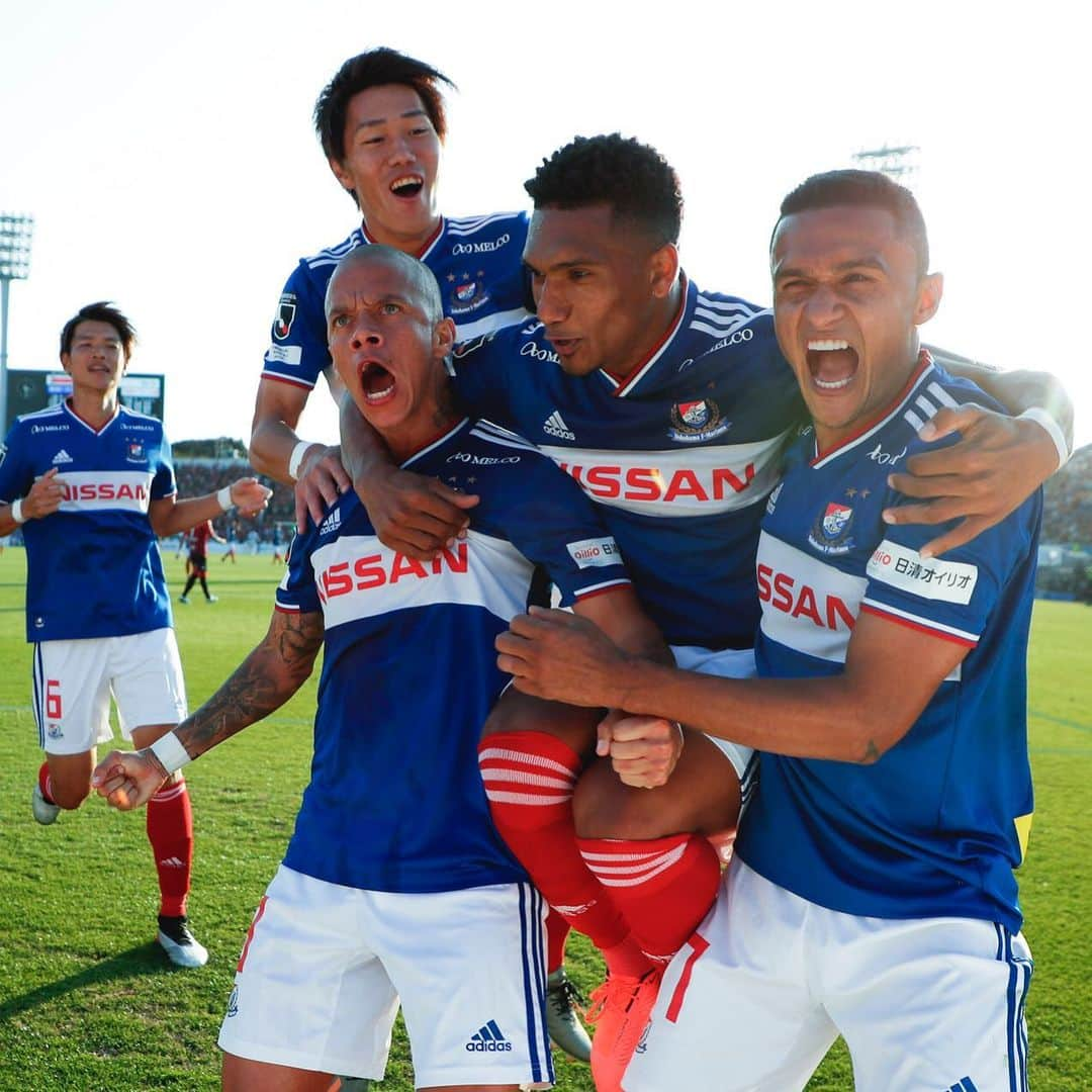 横浜F・マリノスさんのインスタグラム写真 - (横浜F・マリノスInstagram)「. MATCH DAY!! ホームで最高の歓喜を🏆 . . #fmarinos #Jリーグ #最高の最終戦 #すべてはマリノスのために」12月7日 7時36分 - yokohamaf.marinos