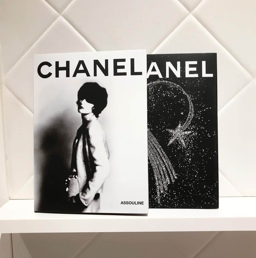 タイキさんのインスタグラム写真 - (タイキInstagram)「@chanelofficial の超短期のPop up storeが原宿に!! すぐ終わっちゃうから行ってみて😊✨ #chanelsuites  #chanelfinejewelry」12月6日 23時39分 - taiki_jp