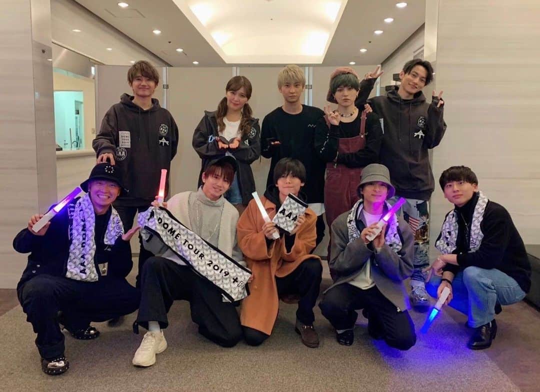 のインスタグラム：「"AAA DOME TOUR 2019 +PLUS" 観に行かせて頂きました。 あっっっという間で、幸せな時間を過ごさせて頂きました🤤 ありがとうございました🙇🏻‍♂️ #AAA さん #AAADOMETOUR2019PLUS #偉大すぎる先輩方  #da_ice」
