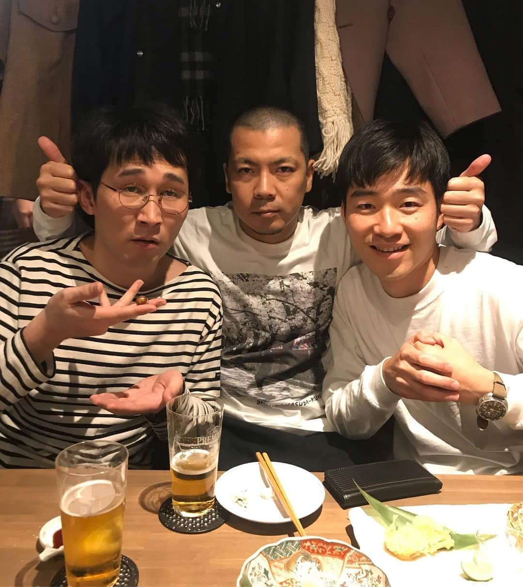 じろうさんのインスタグラム写真 - (じろうInstagram)「ライブ終わりに淳平さんと、川原さんと打ち上げ。 楽しかった👯‍♀️ 久しぶりに無限大ホールに出た。」12月6日 23時55分 - sissonne_jiro