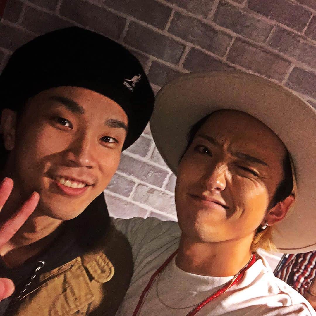 のインスタグラム：「今日マイメンでsoulmate（笑）のけいたろうがLIVE来てくれた。 本当に大好きで最高で最強なやつだ。 ありがとう。  #japan #tokyo #KAZUYA #SOLIDEMO #ktr #soulmate」