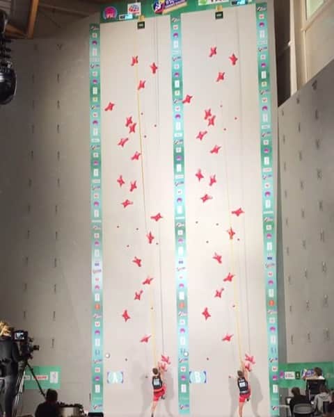 ヤン・ホイヤーのインスタグラム：「I still can’t believe how important this run was 🤯 I must have watched the video at least 100 times by now 🤭 @madrockclimbing  @mammut_swiss1862」