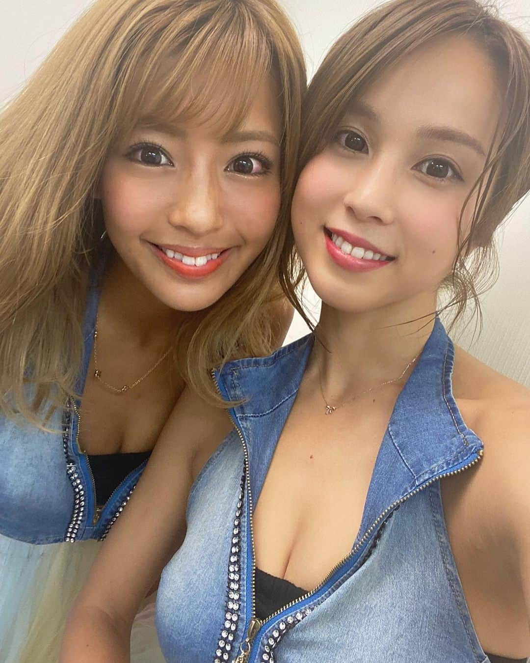 橋本梨菜さんのインスタグラム写真 - (橋本梨菜Instagram)「8日12:00〜新宿でカレンダーイベントあります😏♥️♥️♥️ みのりんと一緒です！ おまちしておりますぅ〜  http://www.book1st.net/event_fair/event/page2.html」12月7日 1時57分 - hashimoto_rina_