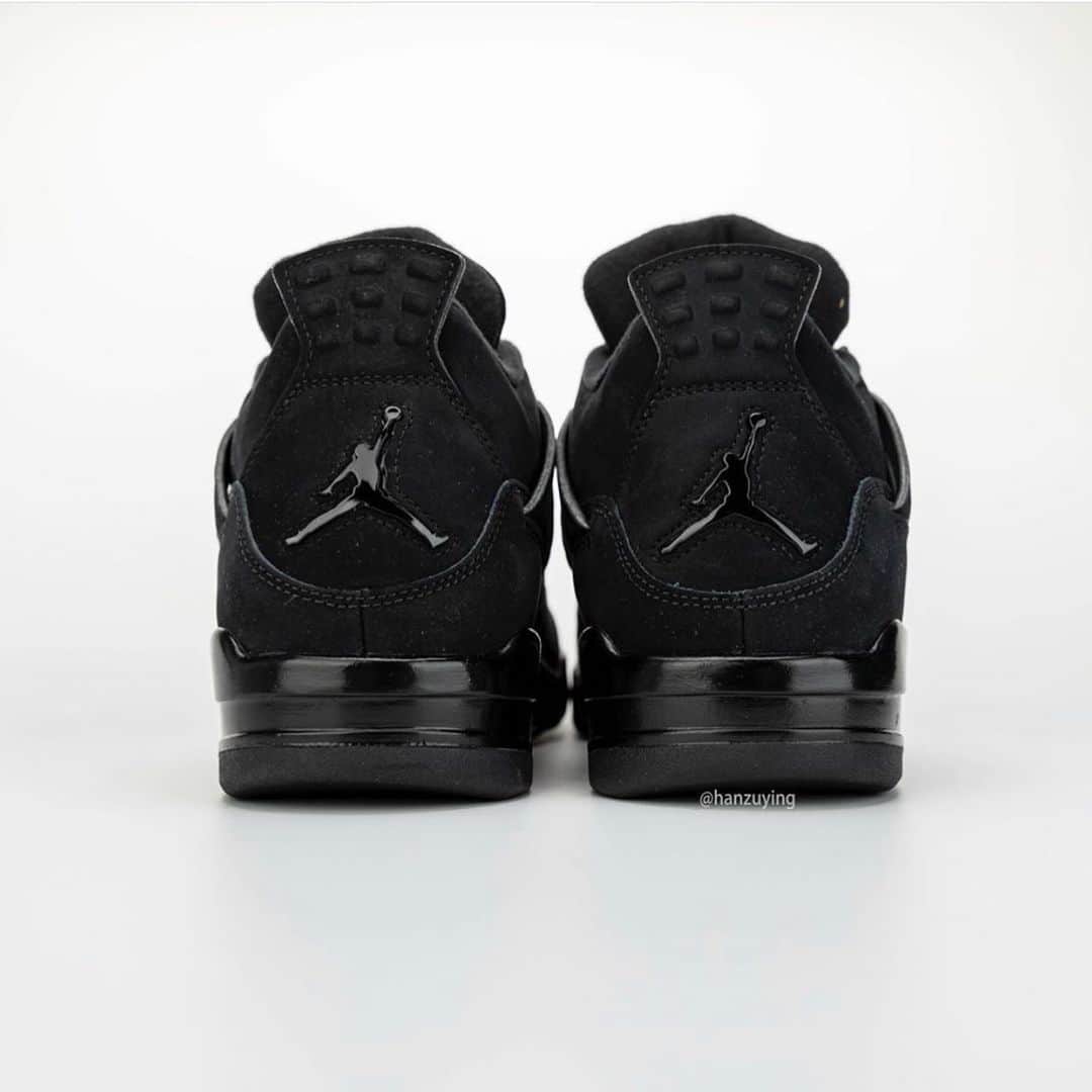 Sneakgalleryさんのインスタグラム写真 - (SneakgalleryInstagram)「First Look at the #AirJordan 4 “Black Cat” releasing February #2020 🐾」12月7日 2時58分 - sneakgallery
