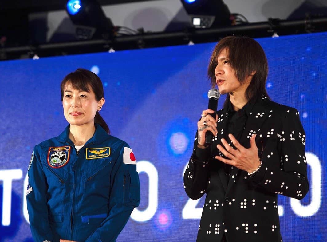 SUGIZOさんのインスタグラム写真 - (SUGIZOInstagram)「A story about five days ago. I joined a  press conference for "#Tokyo2020 supporting and enlivening the Tokyo 2020 Games from Space,The 2nd “G-SATELLITE Go to Space! " with Mobile Suit Gundam Director Yoshiyuki Tomino and Astronaut Naoko Yamazaki. “THE BEYOND”, Gundam 40th Anniversary project’s theme song, will be released to the whole world from space with the voice of Amuro and Char. LUNA SEA and SUGIZO’s sound will finally fly away to Space I bet you'll love it！  ３日前の話ですが。 「宇宙から #東京2020 エール！第2弾 “G-SATELLITE 宇宙へ”」記者会見に機動戦士ガンダム総監督 富野由悠季氏、宇宙飛行士 山崎直子氏らと共に出演しました。 ガンダム40周年記念テーマ曲「THE BEYOND」がアムロ＆シャアの声と共に宇宙から世界へ発信されます。 LUNA SEAの、SUGIZOの音が遂に宇宙へ！ 期待してくださいね‼︎ Photo by Kotaro MANABE.」12月7日 3時02分 - sugizo_official
