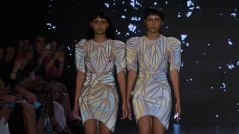 スリーアズフォーのインスタグラム：「Behind the scenes of Greta Oto 3D printed Dresses in collaboration with @fitchwork and @stratasys video by : @taxiplasm #3d #3dprinting #3dprinteddress #technology #gretaoto」