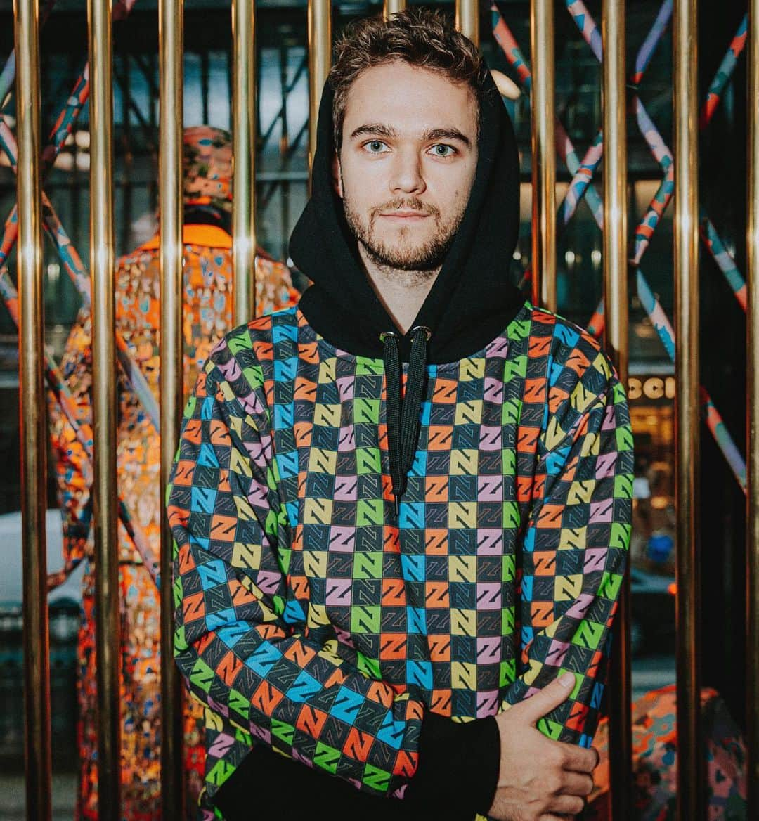 ゼッドさんのインスタグラム写真 - (ゼッドInstagram)「1, 2 or 3?」12月7日 3時32分 - zedd