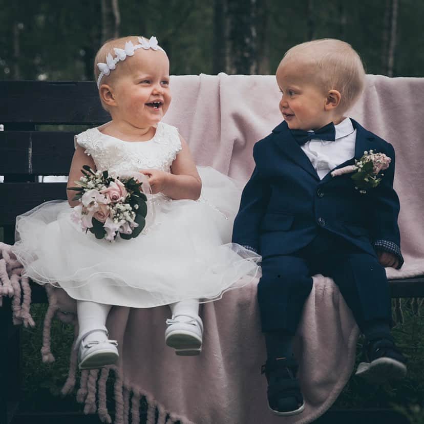 ヴィクトリア・ヘルゲソンのインスタグラム：「Tänk att ni har funnits hos oss i 2år idag😍❤️」