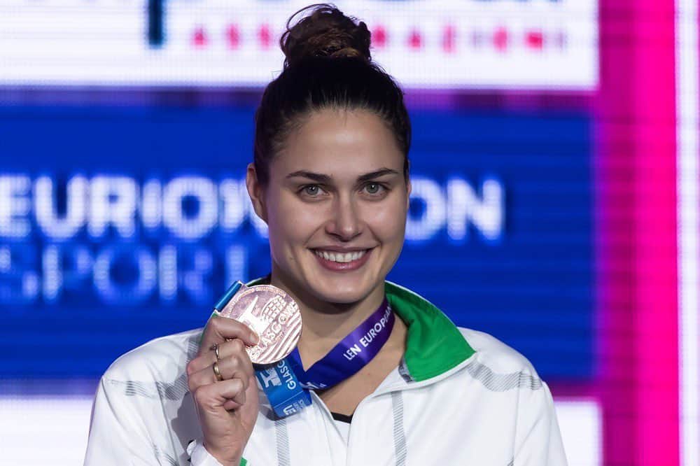 ズザンナ・ヤカボスのインスタグラム：「200 fly 🥉」
