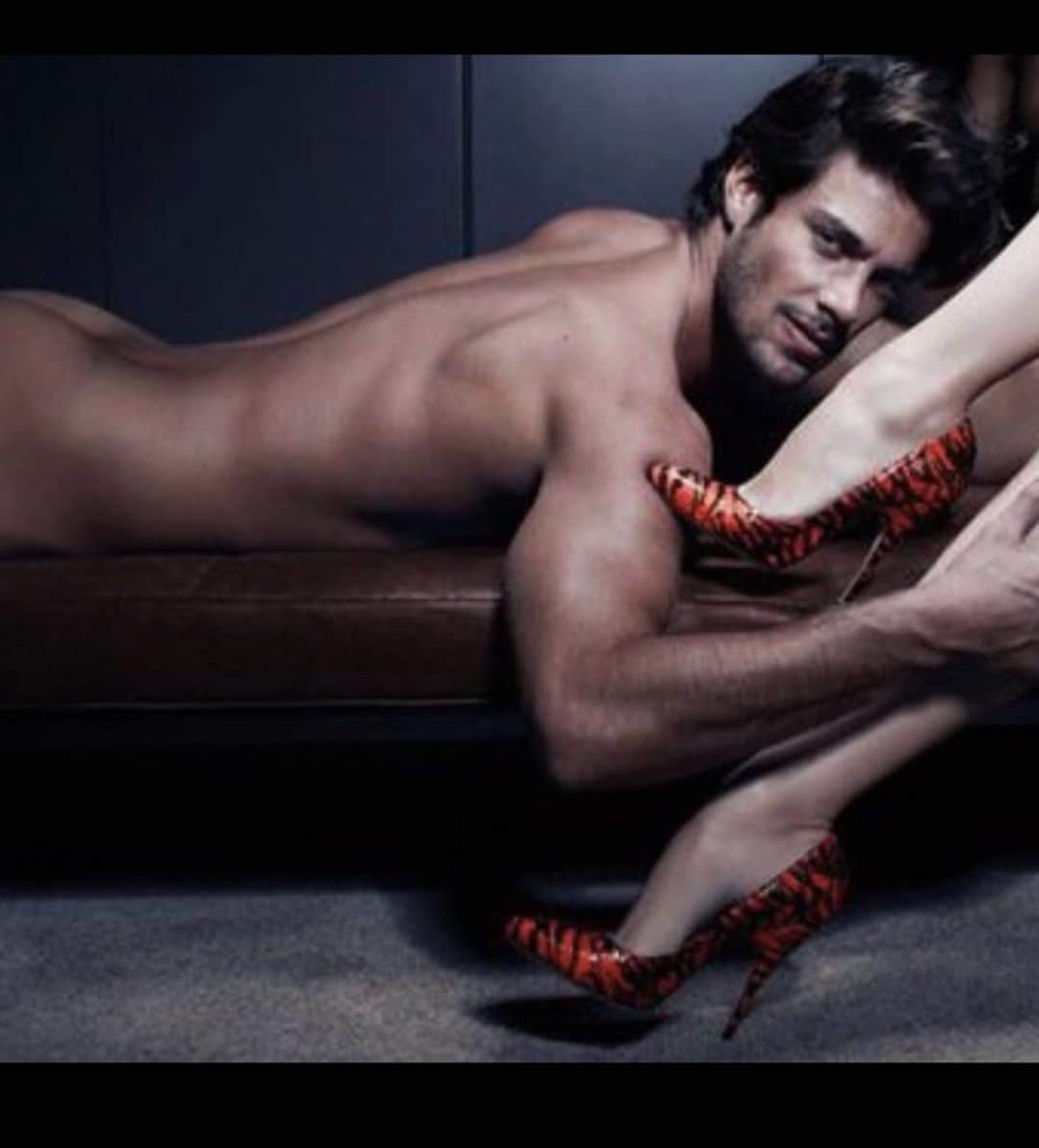 のインスタグラム：「Happy Friday Everyone! Let’s get cheeky!!! @goncalloteixeira  My Tiger Printed Starlet pumps  #highheels #pumps #shoes #fashion #madeinitaly #sickshoes #milan #obsession #instamood #brianatwood」