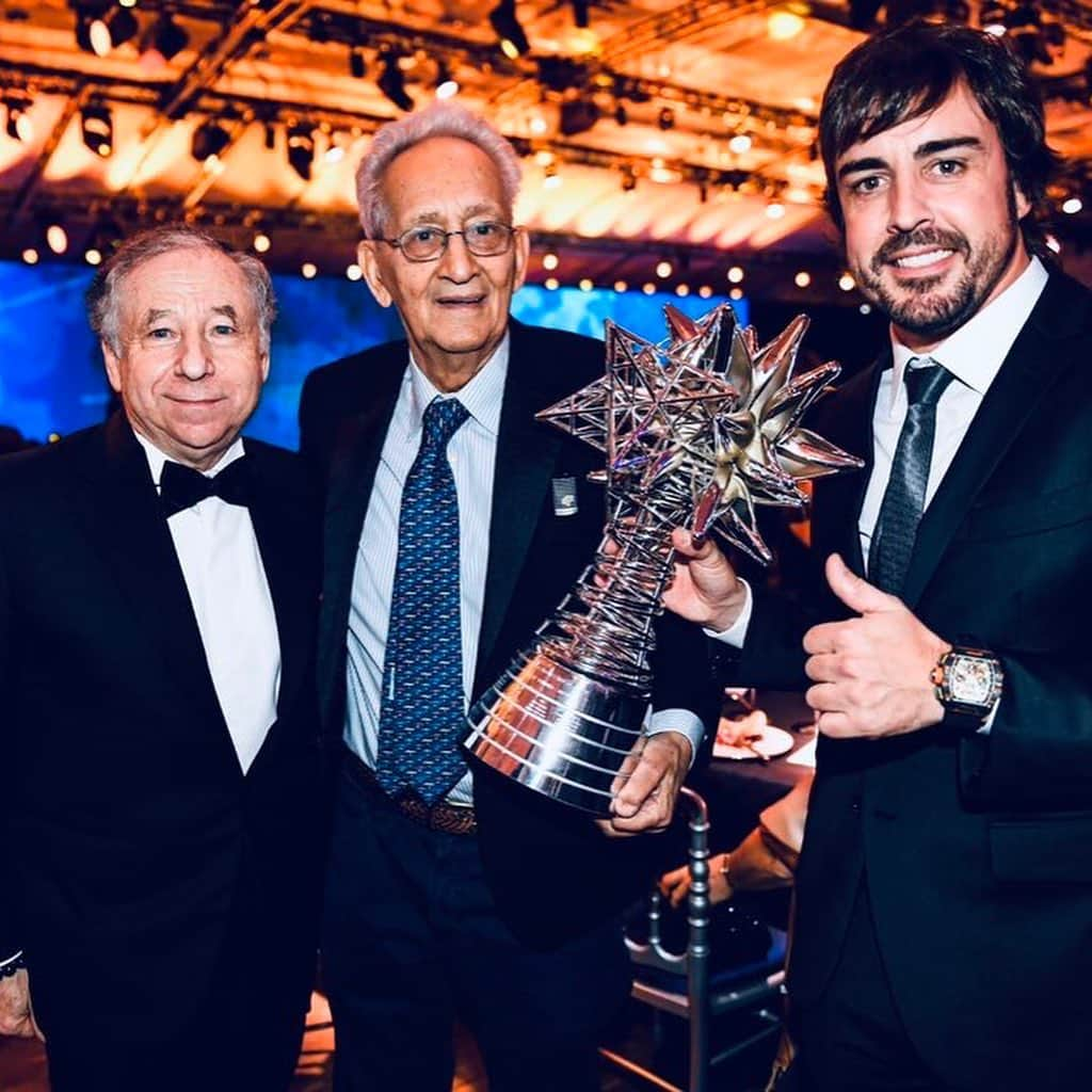 フェルナンド・アロンソさんのインスタグラム写真 - (フェルナンド・アロンソInstagram)「FIA prize giving 2019. Toyota Gazoo Racing. Super Season 2018-2019. ✊️ @fia.official @fiawec_official @toyotamotorsportgmbh」12月7日 16時37分 - fernandoalo_oficial