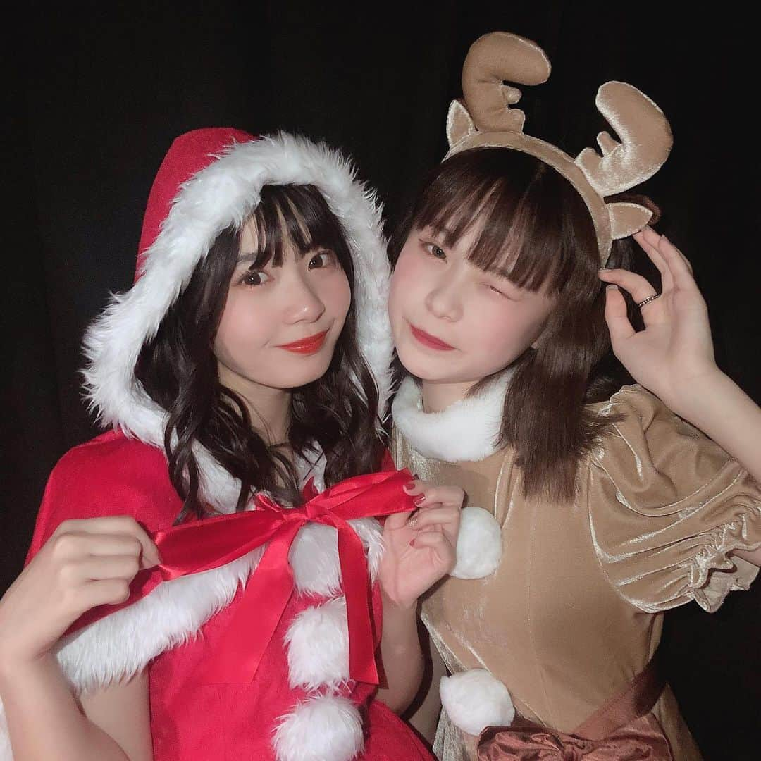 ゆなさんのインスタグラム写真 - (ゆなInstagram)「Event❄ ･ ･ 【ちょっと遅れて誕生祭＆ 少し早いクリスマスイベント】 ･ 来てくださった方々、 ありがとうございました🥰🥰 ゲストで桜ちゃんにも 来て頂きました💕 盛り上げてくれてありがと💕 ･ 終わりかと思った時に サプライズでケーキが出てきて、 誕生日の歌を みんなで歌ってくれて、 本当に幸せな時間でした😌💕 ･ 会場に直接足を 運んで下さった方、 桜ちゃん！！ 準備をしてくださった スタッフさん！！ 本当に本当に ありがとうございました！ また単独イベントが出来るように 頑張ります！ これからも宜しくお願い致します！！！ ･ ･ #ゆなたこ #ゆな #桜 #イベント」12月7日 17時21分 - _yunachannel