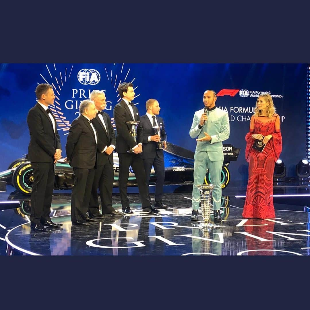 フェリペ・マッサさんのインスタグラム写真 - (フェリペ・マッサInstagram)「Congratulations to all champions awarded tonight in FIA @Paris at the #FIAPrizeGiving2019 . It was a very special #Motorsport competition season!! @fia.official @fia」12月7日 8時59分 - massafelipe