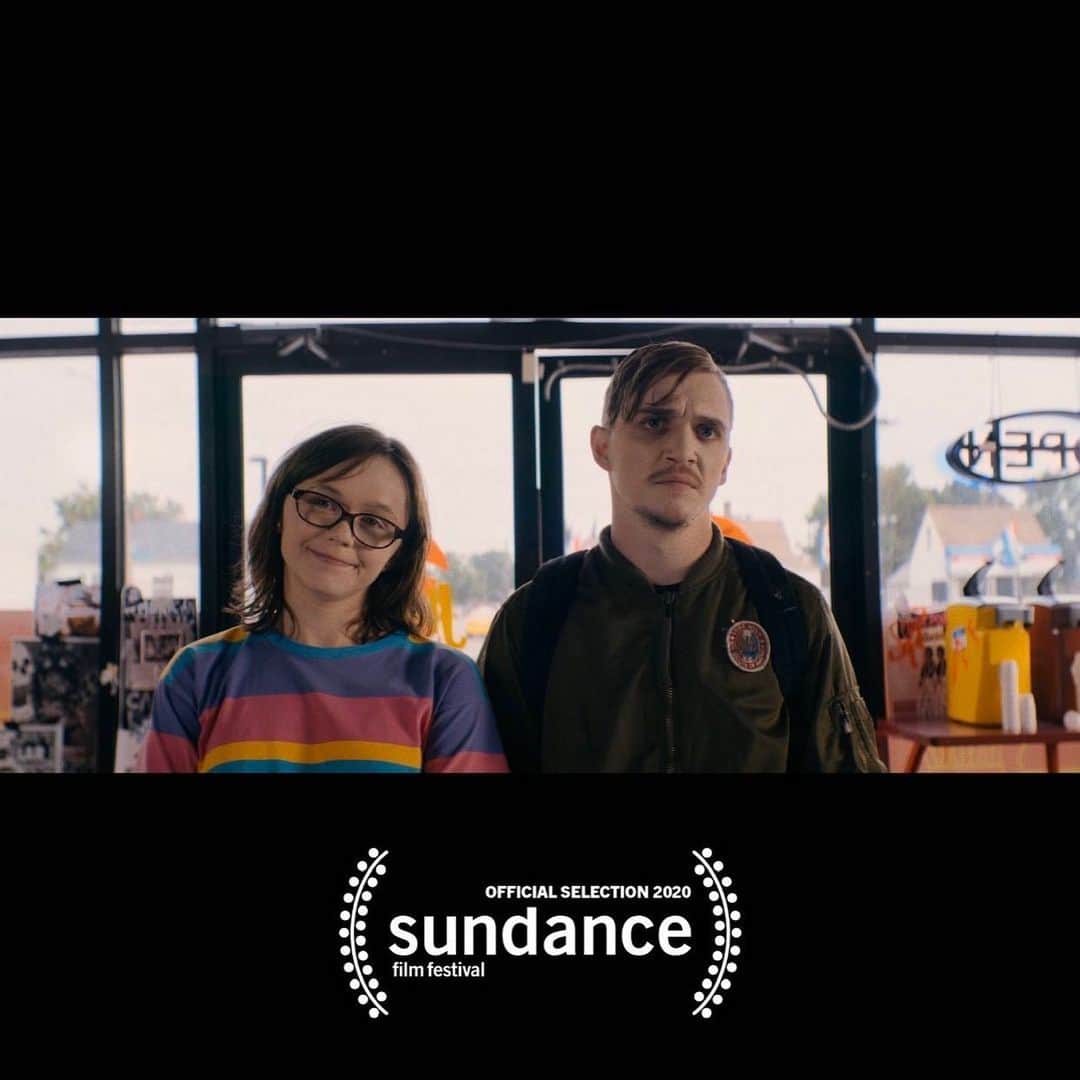 カイル・ガルナーのインスタグラム：「Dinner in America. Sundance 2020 US dramatic competition. @sundanceorg #sundance #sundancefilmfestival #sundance2020 #sundancefilmfestival2020 #film #movie #indy #indyfilm #indymovie #indyfilmmaking #festival #filmfestival #filmfestivals」