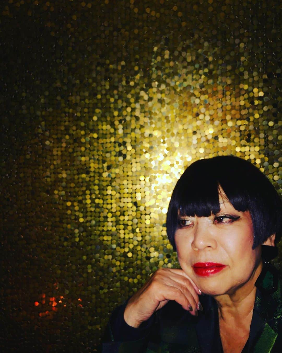 コシノジュンコさんのインスタグラム写真 - (コシノジュンコInstagram)「10万個の画鋲が織りなす美しい壁　#interiordesign #bar #junkokoshino #コシノジュンコ#画鋲」12月7日 9時32分 - junko_koshino_official