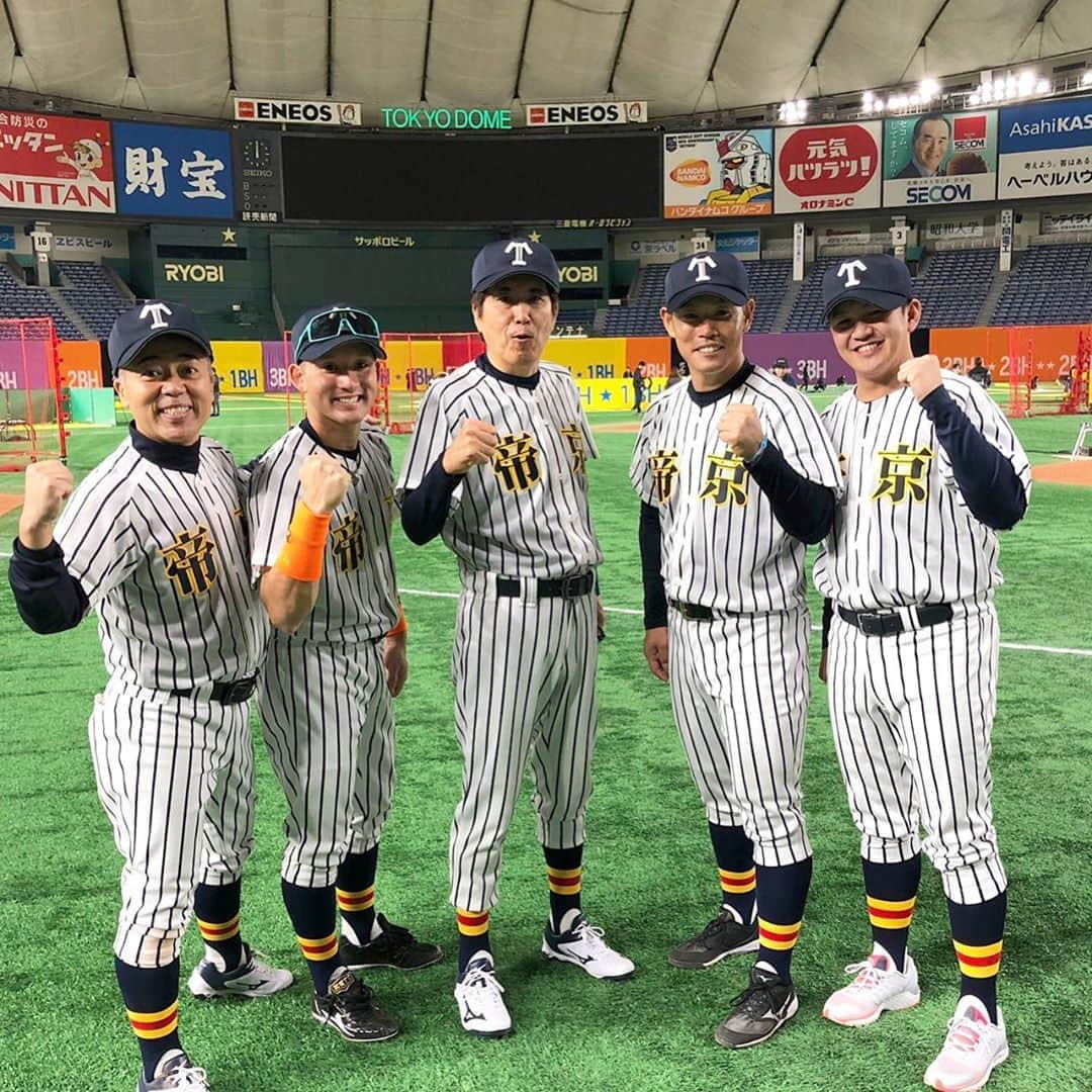 阪神タイガースさんのインスタグラム写真 - (阪神タイガースInstagram)「新春恒例の「とんねるずのスポーツ王は俺だ‼︎」のリアル野球盤に原口選手が出演します！帝京高校の先輩、とんねるずの石橋貴明さんと！皆さん是非見てください‼️ #原口文仁 選手 #阪神タイガース #石橋貴明 さん #とんねるず #山崎康晃 選手 #横浜denaベイスターズ  #杉谷拳士 選手 #北海道日本ハムファイターズ  #ゴルゴ松本 さん #tim #帝京魂  放送予定日:2020年1月2日(木)18:30~23:30」12月7日 10時10分 - hanshintigers_official