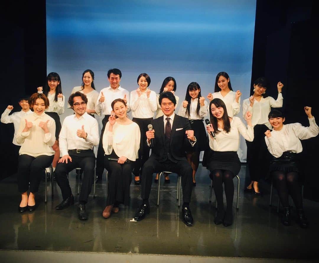 川崎麻世さんのインスタグラム写真 - (川崎麻世Instagram)「1/10〜13新宿角座で上演される朗読ミュージカル『ある家族』ーそこにあるものーの制作発表記者会見があり、顔寄せ初稽古となりました。 演出 音楽 プロデュース 主演と四役を担当するので責任重大だですが、ワクワクしてます😊 是非観に来て下さい🙇」12月7日 10時28分 - mayokawasaki