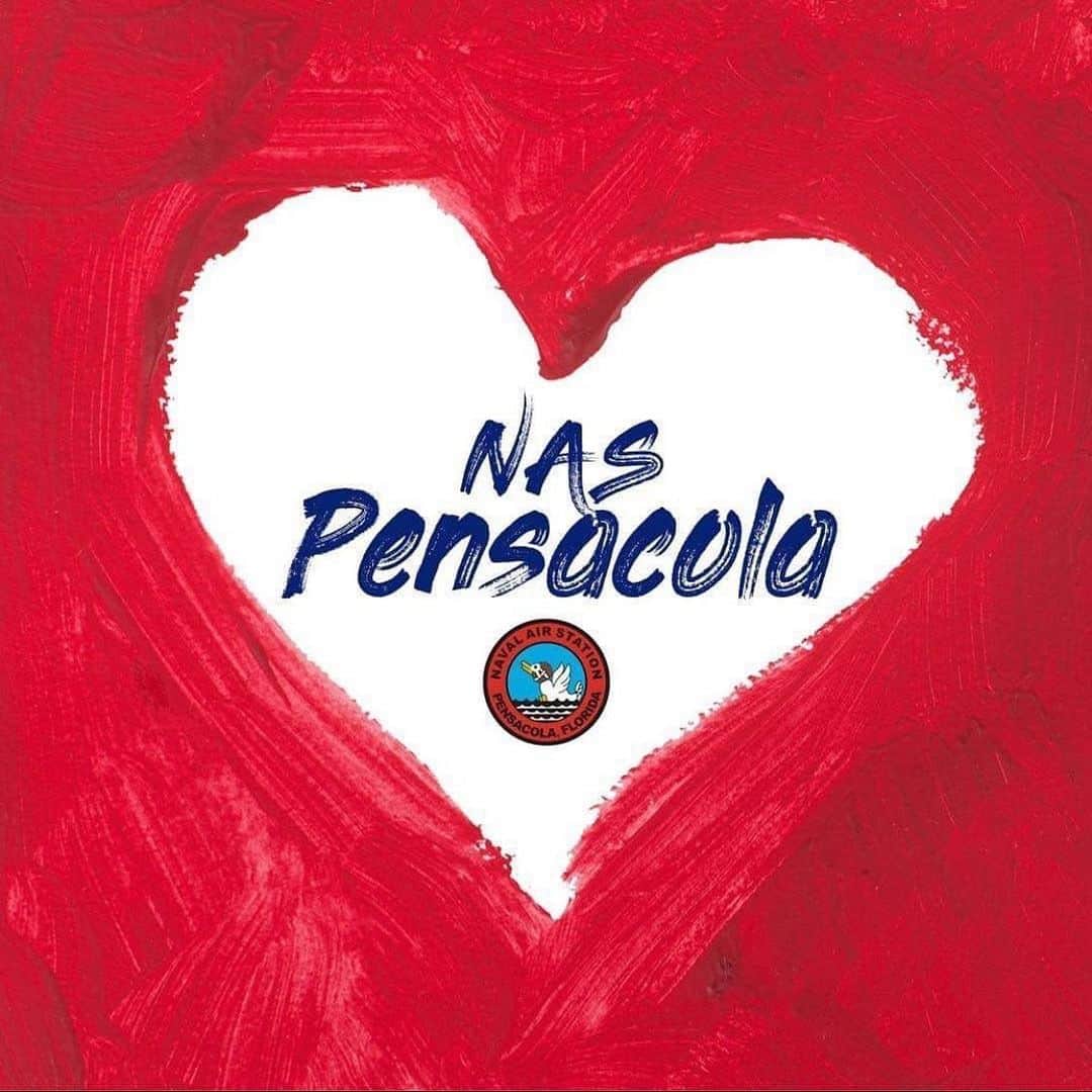 アディソン・ラッセルのインスタグラム：「Thank you for those men and women who were so brave to sacrifice their lives in the line of duty today❤️My heart and prayers go out to those who are grieving or had any connection to this tragedy that’s so close home.」