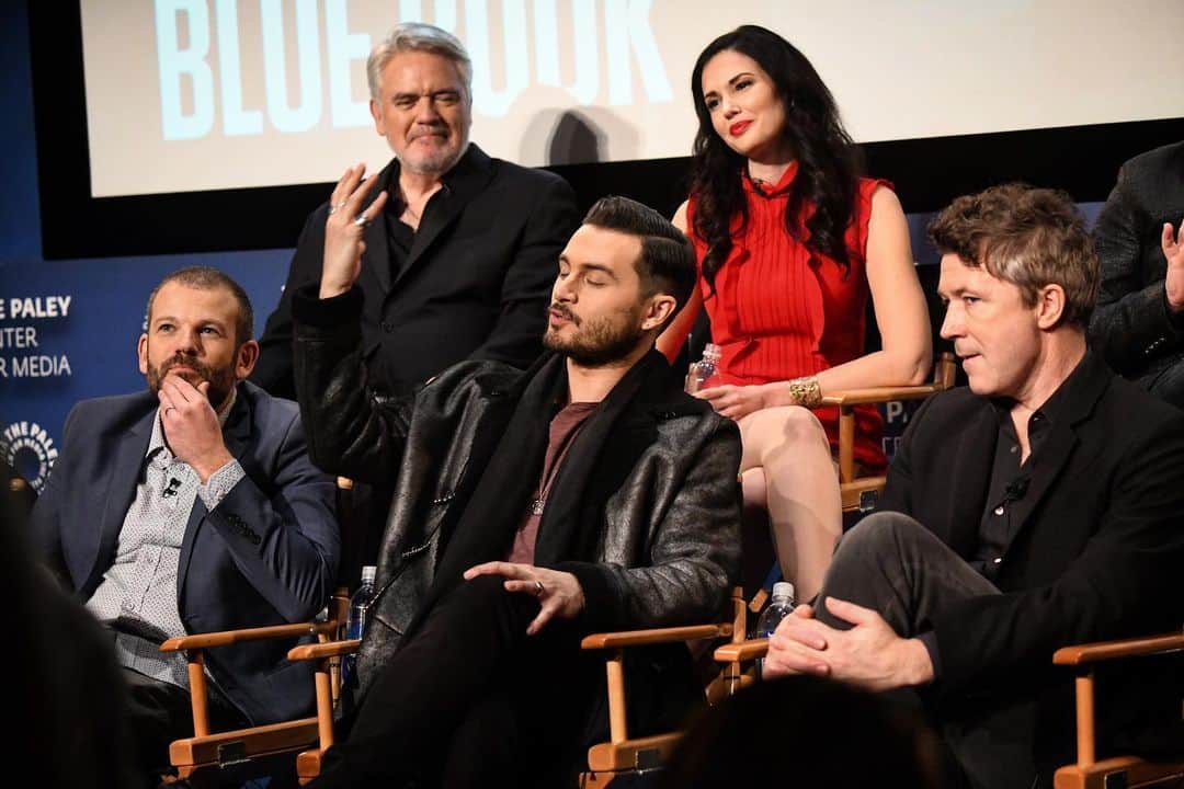 マイケル・マラーキーのインスタグラム：「Watch the skies!! #ProjectBlueBook #Season2 premieres on JANUARY 21 at 10pm on @history // Thanks #paleyfest 🙏🏽」