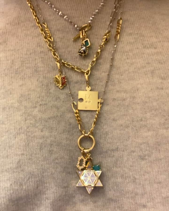 稲木ジョージのインスタグラム：「Thank you @auverture for the opportunity to do a popup in New York! It’s been a fruitful and fun two days! See you until the next time! @santobyzani necklace and @bibivandervelden pearl universe necklace is absolutely beautiful 🤯❤️ ニューヨークでの二日間のポップアップが終わって、楽しかった！ いろんなジュエリーデザイナーと知り合うことができたし、やってよかった！明日は、東京へ行ってパルコで販売員頑張ります🔥🔥🔥」