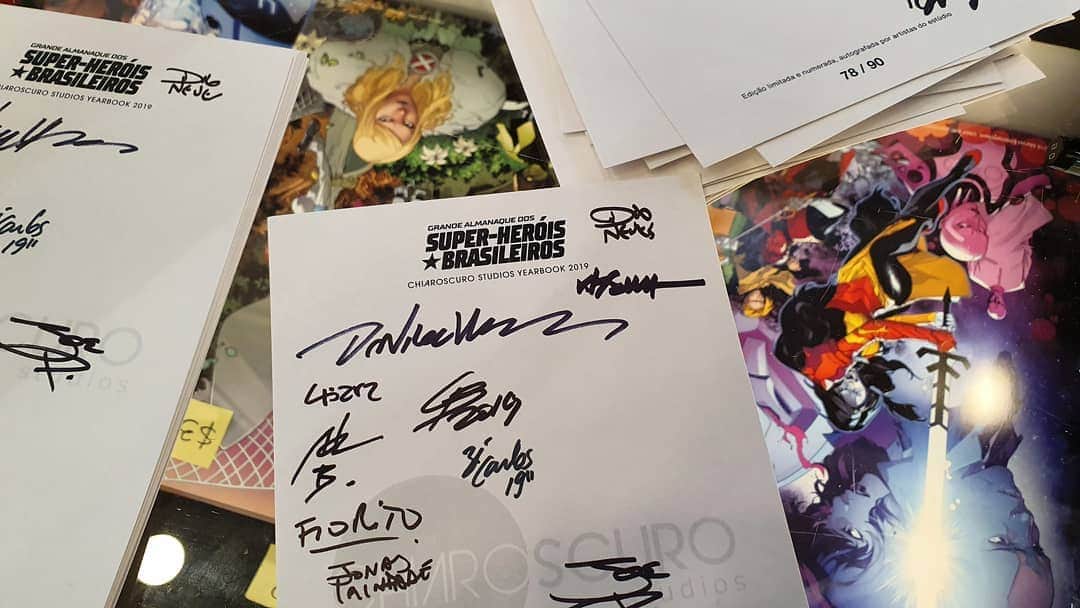 RB Silvaのインスタグラム：「#ChiaroscuroStudios  #chiaroscurostudiosyearbook2019 #CCXP2019」