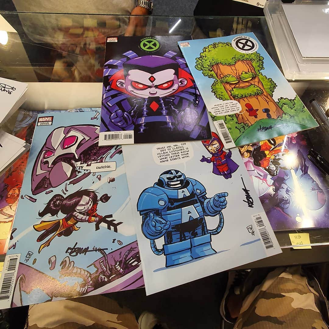 RB Silvaのインスタグラム：「I loved these variants. :) #CCXP2019 #powersofx #XMEN #marvelcomics #marvel」