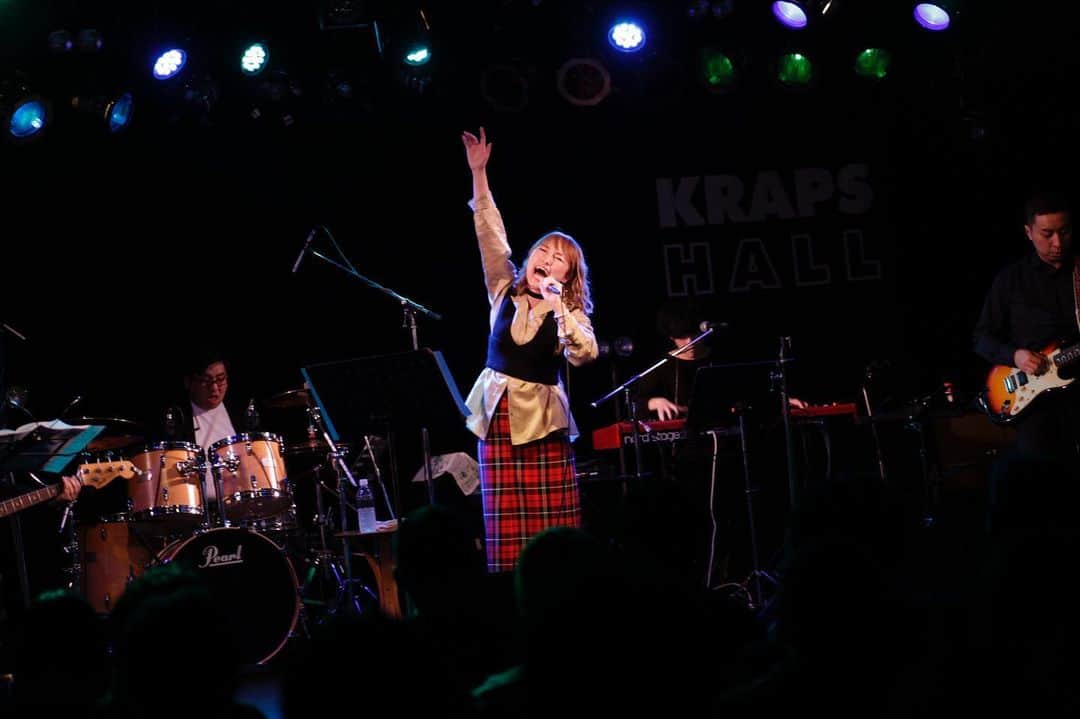 のインスタグラム：「2019.11.29  札幌クラップスホール 浅井未歩ワンマンライブ① . . photo by : 脇田唯」