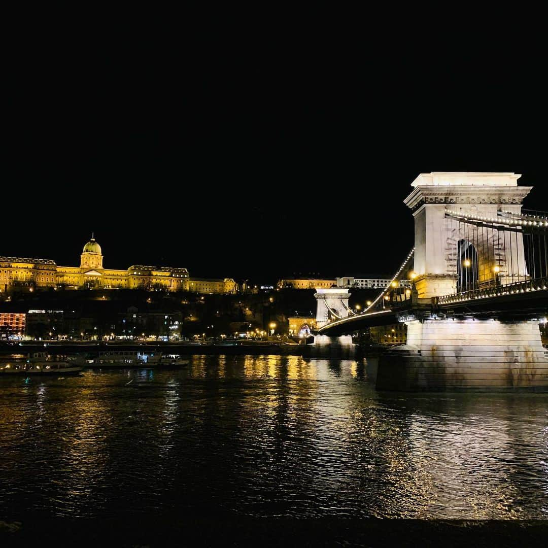 斎藤陽介さんのインスタグラム写真 - (斎藤陽介Instagram)「It was the perfect location for a mindful recharge of the heart,body,mind,and soul #Budapest#ブダペスト#Hungary#ハンガリー#hellohungary #travel#instatravel#travelgram#likesforlikes#l4l#followforfollow#f4f#instalikes#photoofthefay#igbudapest#europe_vacations#travel_overtheworld#europe#citybestviews#photography#bestplacetogo#love」12月7日 13時56分 - yosuke0407