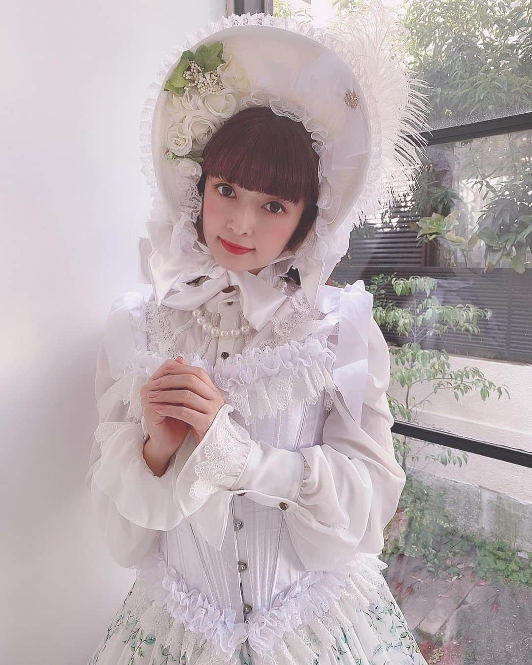 青木美沙子さんのインスタグラム写真 - (青木美沙子Instagram)「KERA撮影でトリプルさんのお洋服着たよ💓トリプルさんのボンネット無敵なほどにゴージャスです！ #KERA #トリプルフォーチュン　さん #ロリータファッション」12月7日 14時45分 - misakoaoki