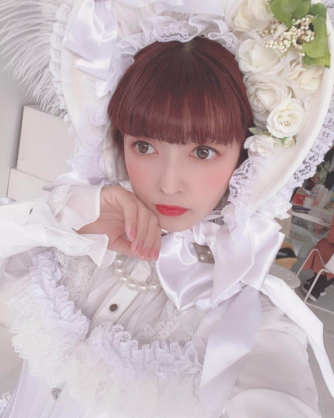 青木美沙子さんのインスタグラム写真 - (青木美沙子Instagram)「KERA撮影でトリプルさんのお洋服着たよ💓トリプルさんのボンネット無敵なほどにゴージャスです！ #KERA #トリプルフォーチュン　さん #ロリータファッション」12月7日 14時45分 - misakoaoki