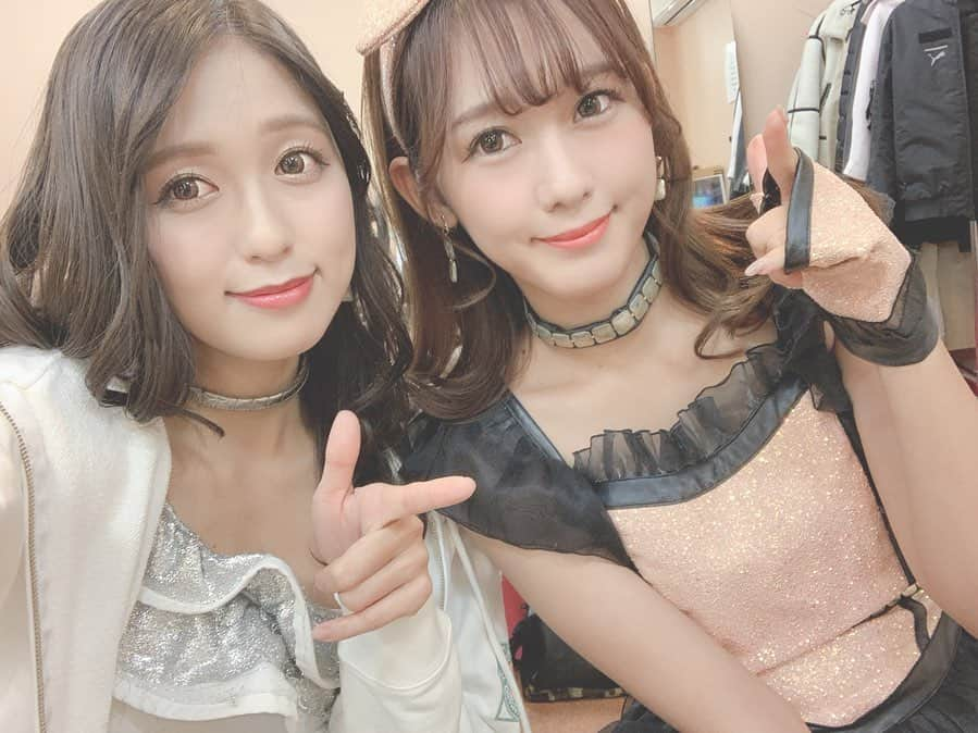 横田りかさんのインスタグラム写真 - (横田りかInstagram)「2019フレエンラストライブ！﻿ ありがとうございました😭💓💓﻿ 私をアイドルにしてくれて本当にありがとう！﻿ 皆と1つになれて幸せ空間でした！﻿ それぞれの道に進んでも﻿ 私達のことを応援してくれると嬉しいです✊🏻✨﻿ ﻿ 最後にお配りしたイラストは﻿ 心を込めて感謝の気持ちを込めて﻿ 一生懸命描きました५✍⋆*﻿ 大切にしてくれたら嬉しいです♥️﻿ ﻿ ﻿  #followme #Instagram #racequeen #rq﻿ #cute #favorite #enjoy #winter #red﻿ #dstation #freshangels #Instagrammer﻿ #girl #korean #mediumhair #live #idol﻿ #summer #like #interest #uniform #haircolor﻿ #thankyou #green #pink #happy #ribbon﻿ #beauty #shooting #monster」12月7日 14時55分 - rika_yokota