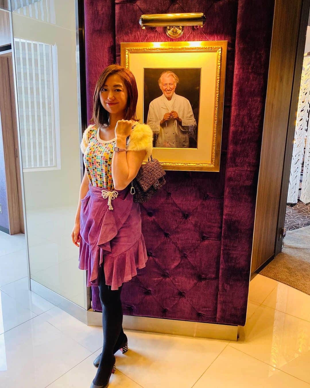 江辺香織さんのインスタグラム写真 - (江辺香織Instagram)「パープルな店内が素敵💖  #そしてこれからビリヤード #🎱 #💖 #pierregagnaire」12月7日 15時24分 - kaori.ebe