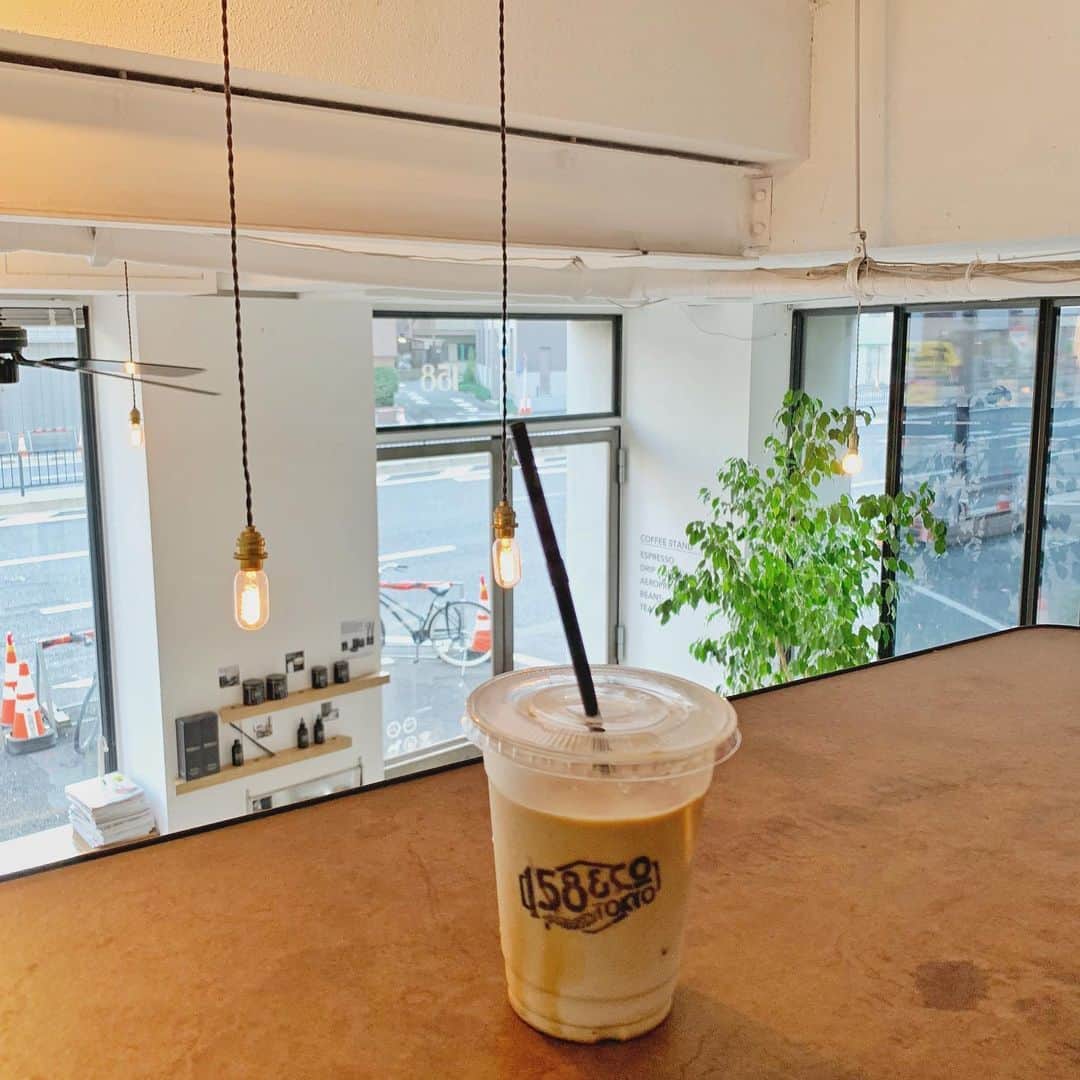 梅村奈央さんのインスタグラム写真 - (梅村奈央Instagram)「親知らずの抜歯＆抜糸が無事に終わり、普通にご飯が食べられて、美味しいコーヒーを飲めることのありがたみを感じております。☕️ (ここのカフェラテめちゃめちゃ美味しくておすすめです☺️) #158andco」12月7日 16時04分 - umemuranao
