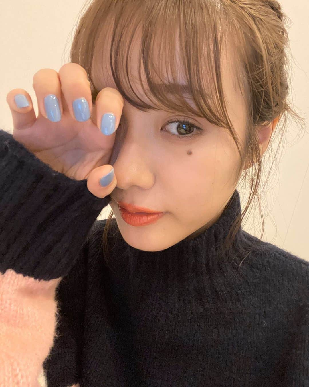 前田希美（まえのん）さんのインスタグラム写真 - (前田希美（まえのん）Instagram)「新しく買ったマニキュアが可愛いのです。 SUQQUのネイルカラーポリッシュ121番。 しばらくこのカラーにハマりそうです。 以上、深夜の更新でした。  #SUQQU #newnail #ネイルポリッシュ  #スック #ネイル #マニキュア」12月8日 2時12分 - maeda_nozomi