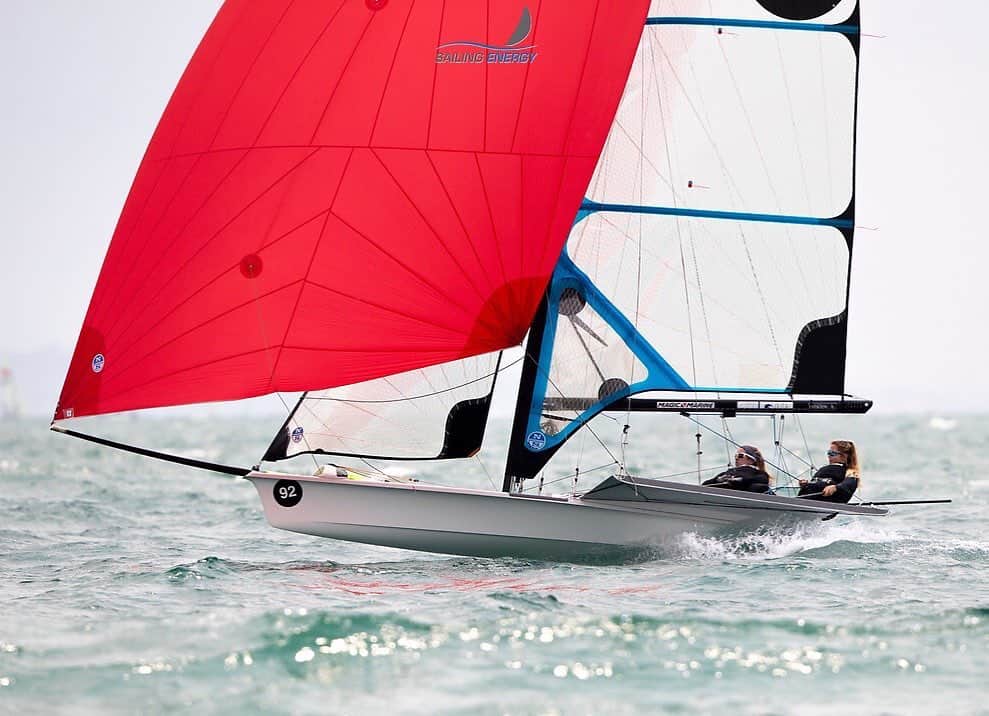 パリス・ヘンケンのインスタグラム：「One. More. Day‼️ #92 #teamPHAT #2019worldchampionships @sailingenergy」