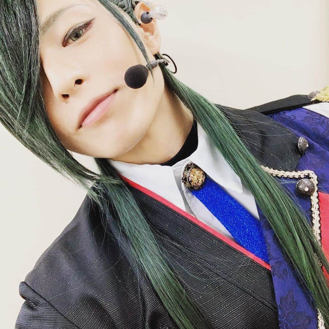 荒木宏文さんのインスタグラム写真 - (荒木宏文Instagram)「ありがとう北海道。 #ミュージカル #刀剣乱舞 #歌合 #乱舞狂乱 #にっかり青江」12月8日 3時09分 - araki_hiro0614