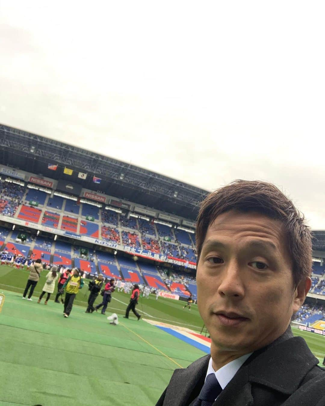 福西崇史さんのインスタグラム写真 - (福西崇史Instagram)「. 2019J1リーグ優勝🏆 横浜Fマリノス⚽️ おめでとうございます㊗️ . 攻撃的なサッカーでこの試合も最後まで点をとりにいく姿勢は素晴らしかった✨ . この日の入場者数63854人は、J1リーグ戦最多入場者数で素晴らしい雰囲気でした👏 . #nhkサッカー解説 #横浜fマリノス #fc東京 #入場者数63854人 #日産スタジアム #j1リーグ #fc東京来年こそ #優勝 #福西崇史 #instagood #instaphoto」12月7日 18時09分 - takashi_fukunishi