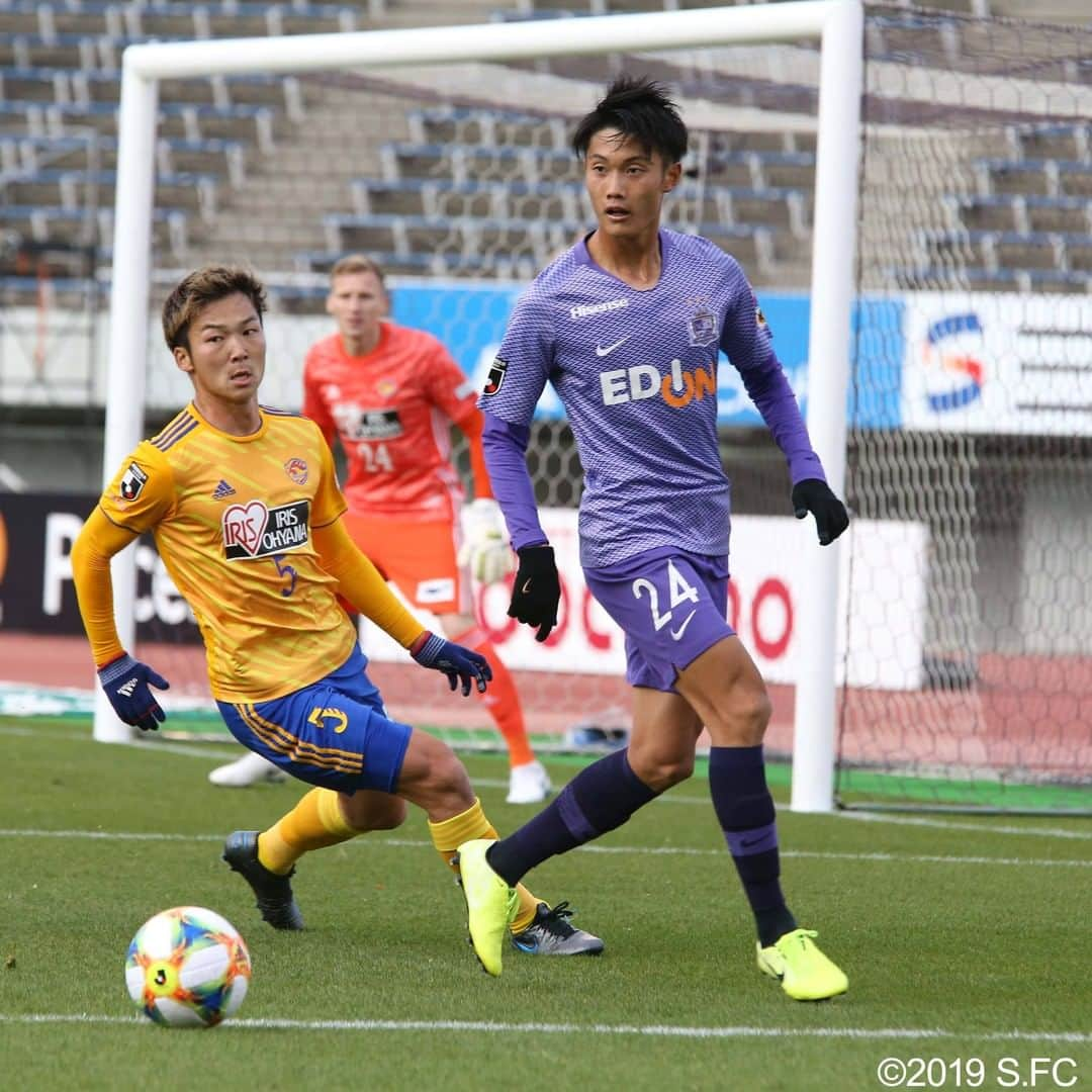 サンフレッチェ広島さんのインスタグラム写真 - (サンフレッチェ広島Instagram)「. ⚽明治安田生命J1リーグ第34節　試合結果⚽ サンフレッチェ広島　1-0　ベガルタ仙台 前半：0-0 後半：1-0 【得点者】レアンドロ・ペレイラ  2019シーズンラストゲームを勝利で飾ることができました。 1年間、ともに戦っていただき、熱いご声援をありがとうございました。  #東俊希 選手 #ハイネル 選手 #ドウグラスヴィエイラ 選手 #柏好文 選手 #野上結貴 選手 #川辺駿 選手 #青山敏弘 選手 #レアンドロペレイラ 選手 #城福浩 監督 #sanfrecce #ICHIGAN」12月7日 18時22分 - sanfrecce.official