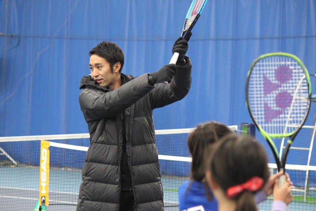 内山靖崇さんのインスタグラム写真 - (内山靖崇Instagram)「今日はアディダスの社員さん向けテニスイベントとYoung Athletes Challengeが行われました！  今日をきっかけに更にテニスを好きになったり、テニスを始めてみようかな？と思ってくれたら嬉しいです♫  アディダス繋がりでは横浜F・マリノスがJ1優勝🏆  これからもチームadidasの応援よろしくお願いします😉  #adidas  #youngathleteschallenge  #yokohamafmarinos」12月7日 18時33分 - yasutaka0805