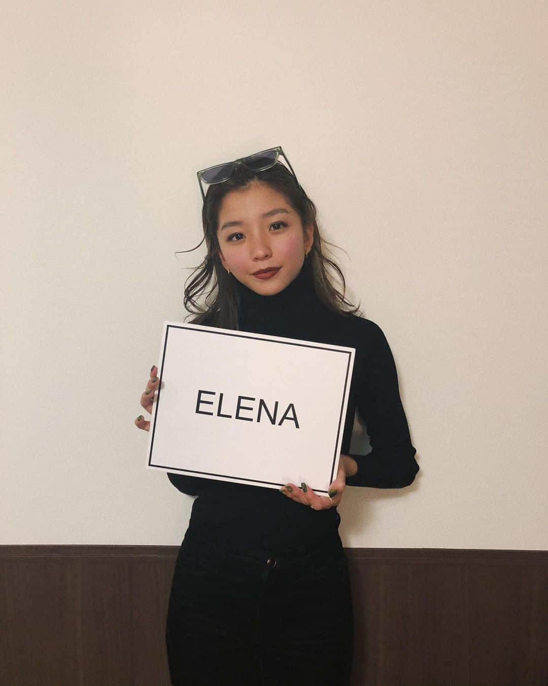 小山はるきさんのインスタグラム写真 - (小山はるきInstagram)「やっと @elena.4beauty に行けました🤤至福の時間♡ゴリゴリだったらしく痛いところもあったけど体の疲れがぐっと取れました🌹またすぐ行きたいナ☆  施術後ポカポカしちゃってほっぺが💞笑」12月7日 18時41分 - haru__ki15