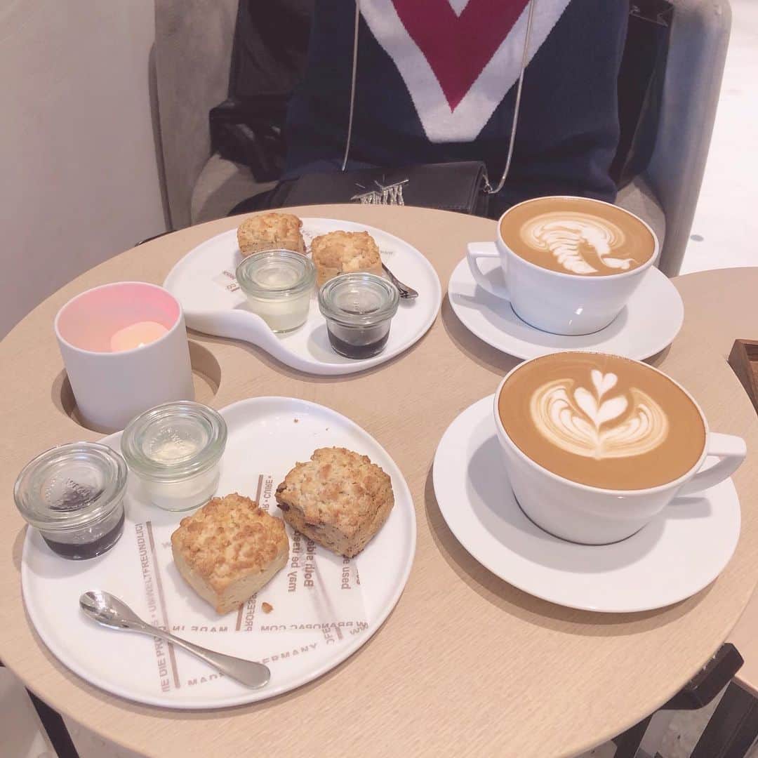 青木菜花のインスタグラム：「.﻿ .﻿ なのかふぇ巡り🌼﻿ .﻿ . #なのかふぇ巡り #カフェ #カフェ巡り #渋谷カフェ #代官山カフェ #代官山ランチ #スコーン #表参道カフェ #都内カフェ #カフェ好き #可愛い #インスタ映え #映えカフェ #instagood #instalike #instalove #instafood #l4l #f4f #なのなな」