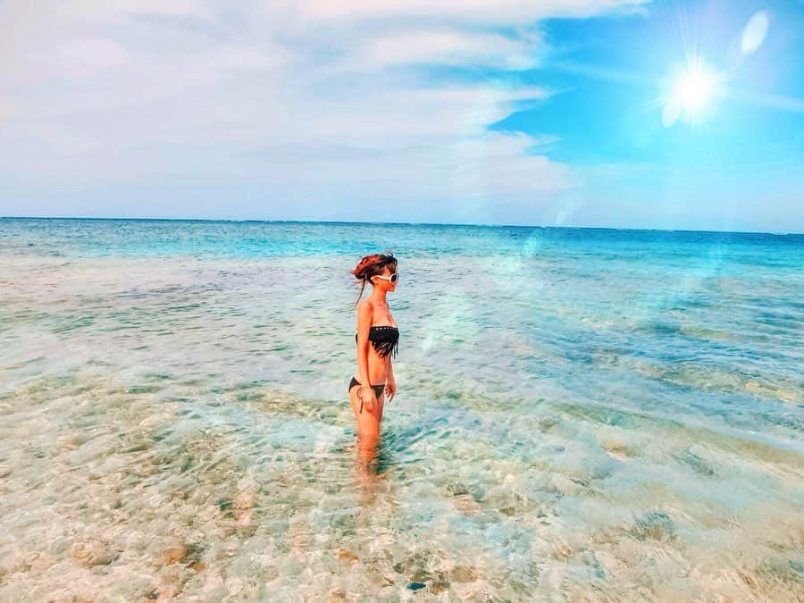 大矢真夕さんのインスタグラム写真 - (大矢真夕Instagram)「love beach life 🌞🏝🧡 . . . #beachstyle #beautifulsea #beachgirl #beautifulmatters #海 #ビーチ #travelandlife #beautifulworld #旅 #bikini #natureperfection #アウトドア #鹿児島 #moodygrams #写真部 #百合が浜 #sheisnotlost #与論島 #tropicalvibes #光 #沖縄旅行 #beachlife #island #沖縄  #travelandleisure #写真 #bestvacations #季節 #ビキニ #水着」12月7日 19時40分 - mayuohya